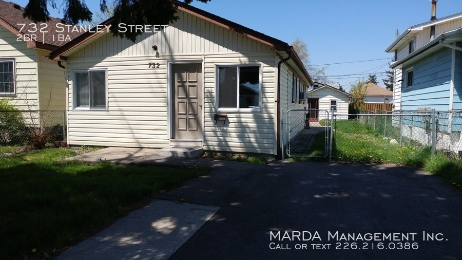 Primary Photo - 2 BDRM 1 BATH - ONE FLOOR HOUSE $1100+++