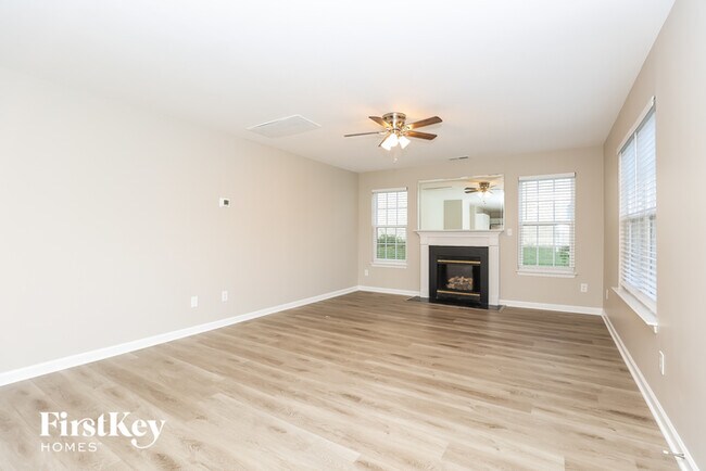Foto del edificio - 4117 Pineorchard Pl