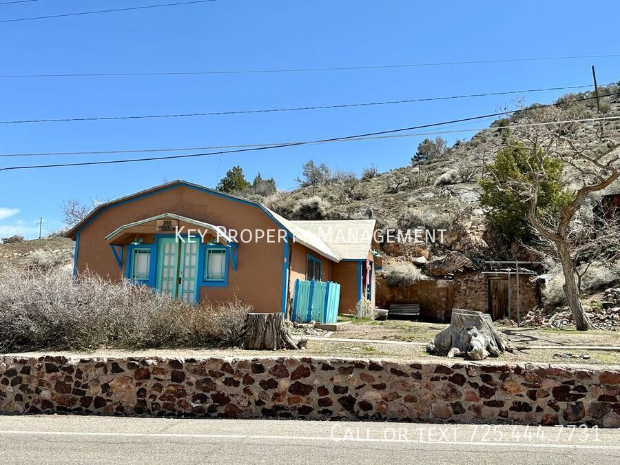Primary Photo - 550 Main St
