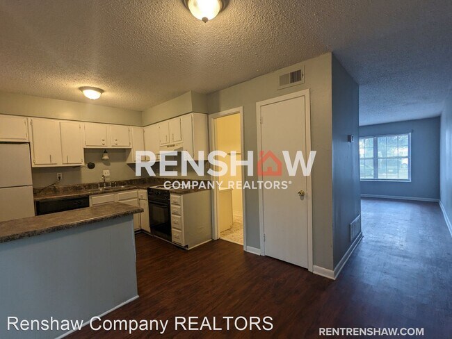 Building Photo - 2 br, 1.5 bath House - 677 Miles Dr