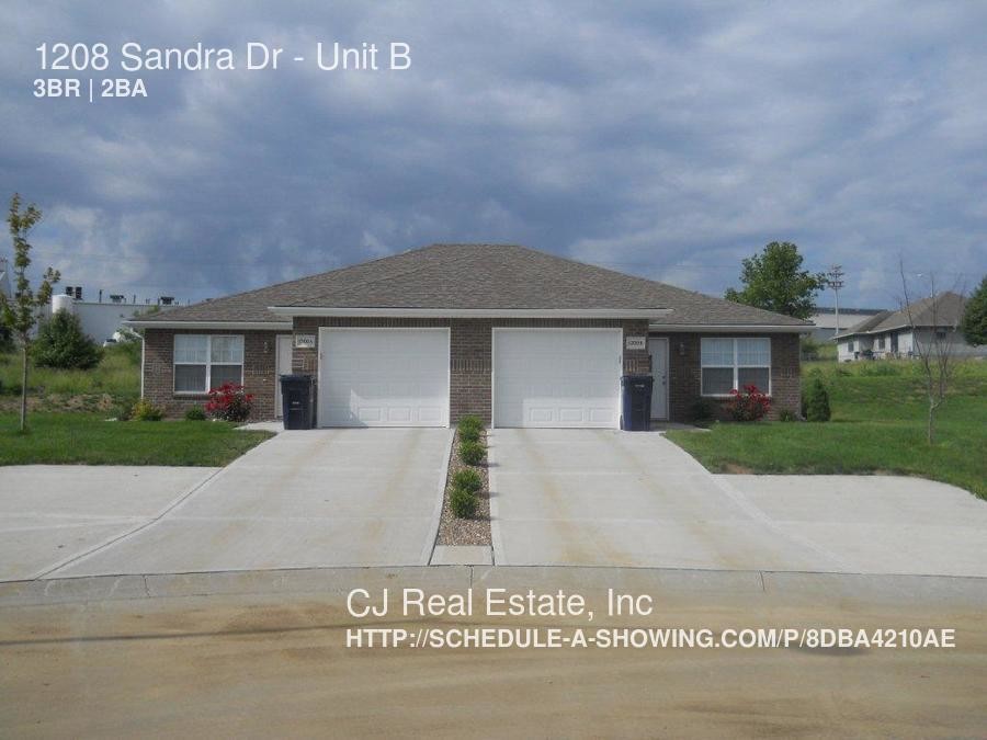1208 Sandra Ave Unit B, Warrensburg, MO 64093 Room for Rent in