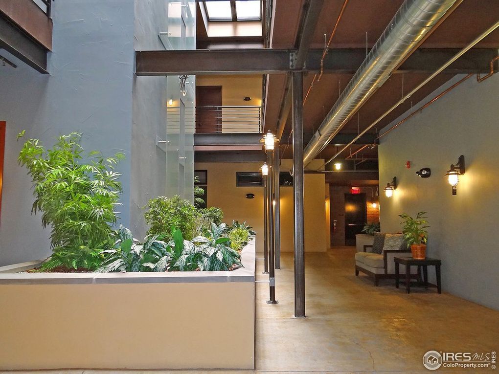 Foto principal - 210 W Magnolia St