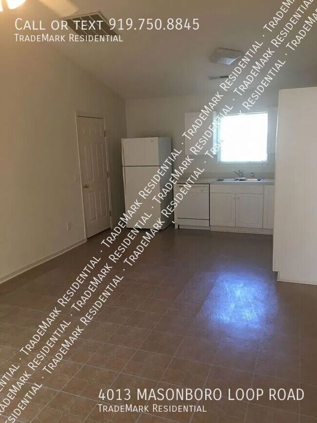 Foto del edificio - 4013 Masonboro Loop Rd