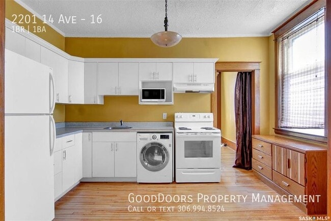 Building Photo - PARKING INCLUDED 2 Bedroom Apartment in Regina – Available Now