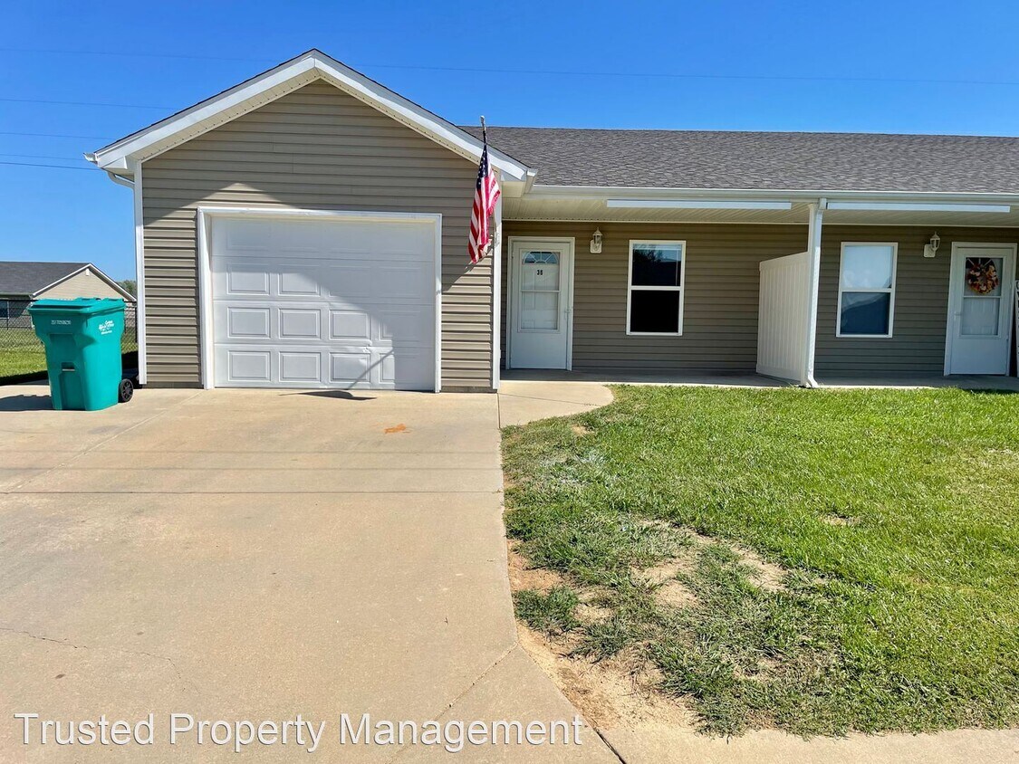 Foto principal - 3 br, 2 bath House - 36 Liberty Lane