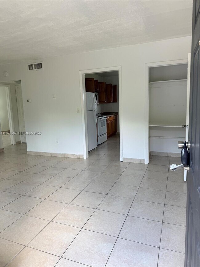 Foto del edificio - 520 SW Krome Terrace