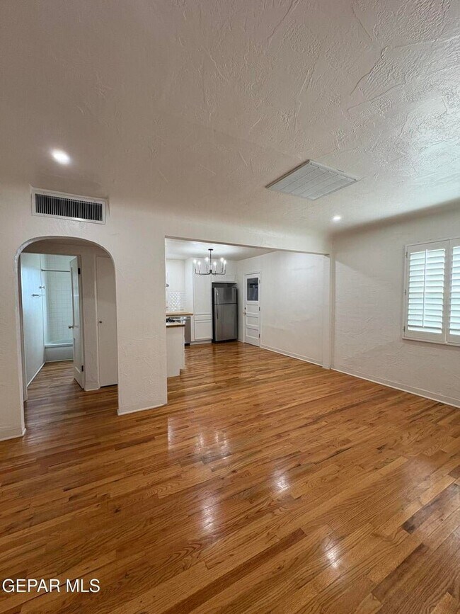 Foto del edificio - 4628 Clifton Ave