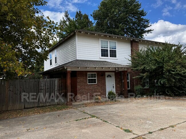 Foto del edificio - 1521 N Dawn Dr