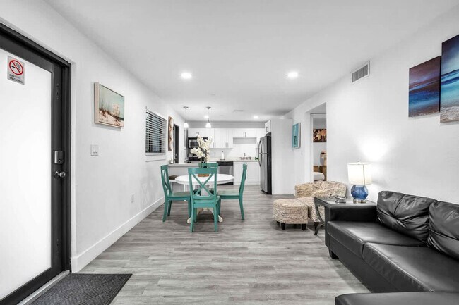 Foto del edificio - 653 SW 2nd St