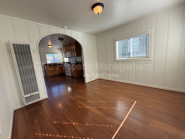 Foto del edificio - 758 Lily St