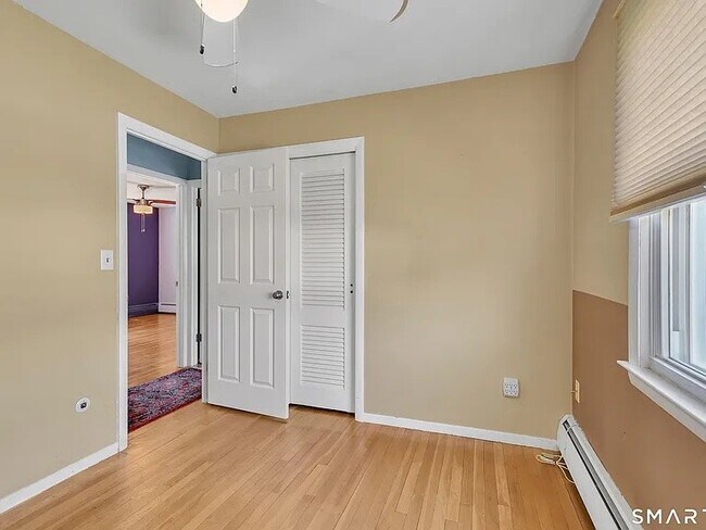 Foto del edificio - 20 Hill Farm Rd