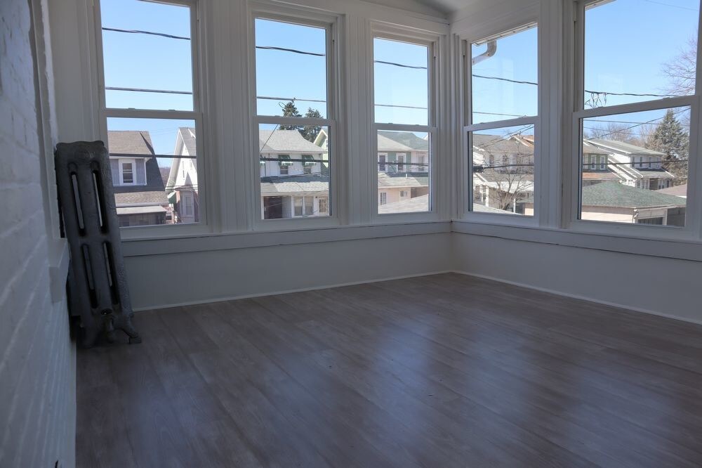 Foto principal - 3 bed / 1 bath Apartment in Governor Mifflin