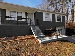 Building Photo - 106 Camelot Dr