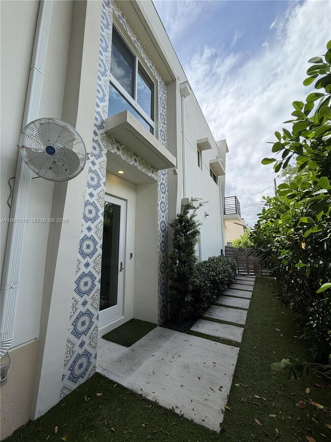 Foto del edificio - 540 SW 6th Ave