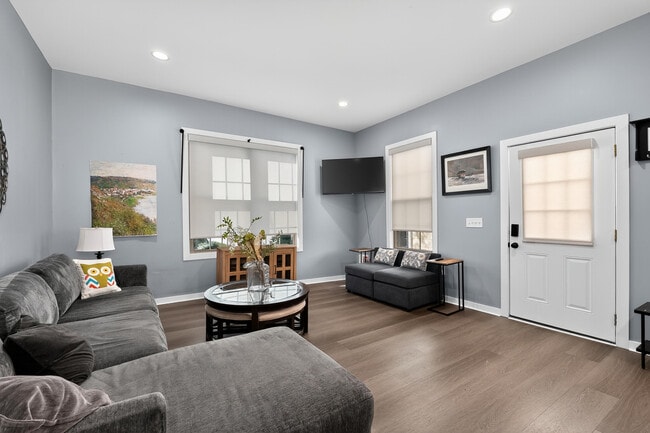 Foto del edificio - 1012 Jackson St