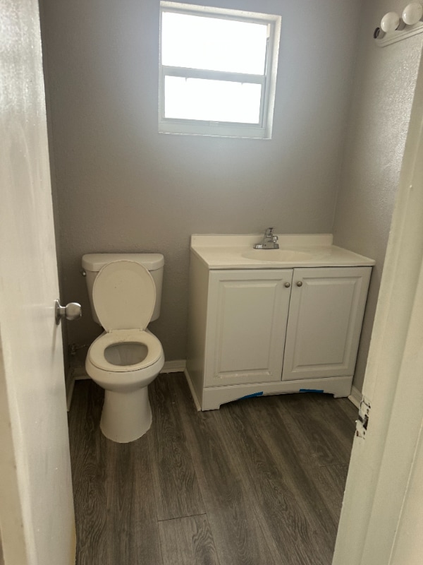 Primary Photo - 1064 N Tamiami Trl