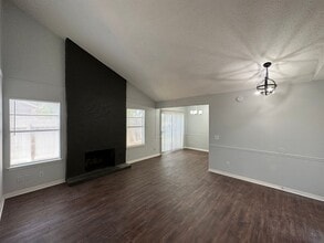 Building Photo - 5601 Purple Sage Dr