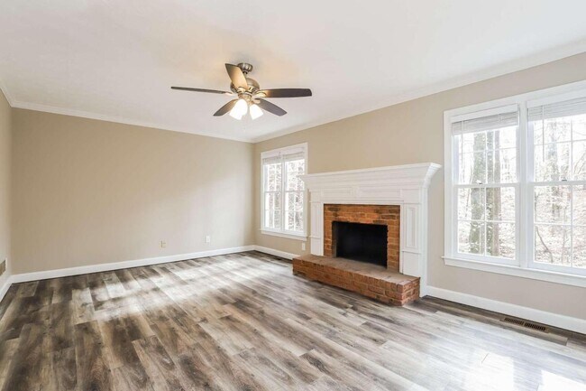Building Photo - 145 Price Hills Trail