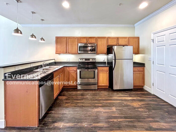 Foto principal - 525 E Grace St