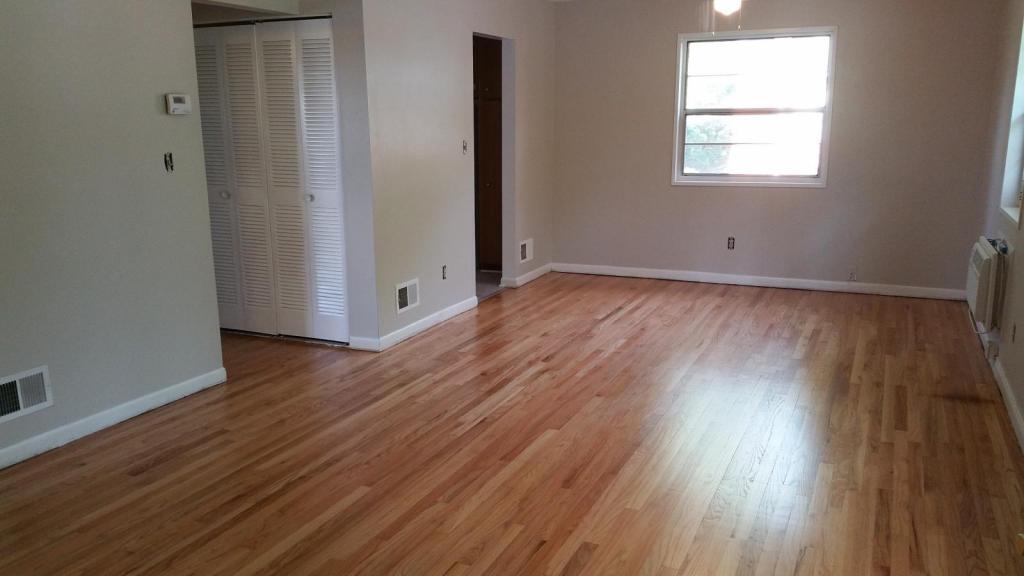 6992 Town Ln, Dearborn Heights, MI 48127 Condo for Rent in Dearborn