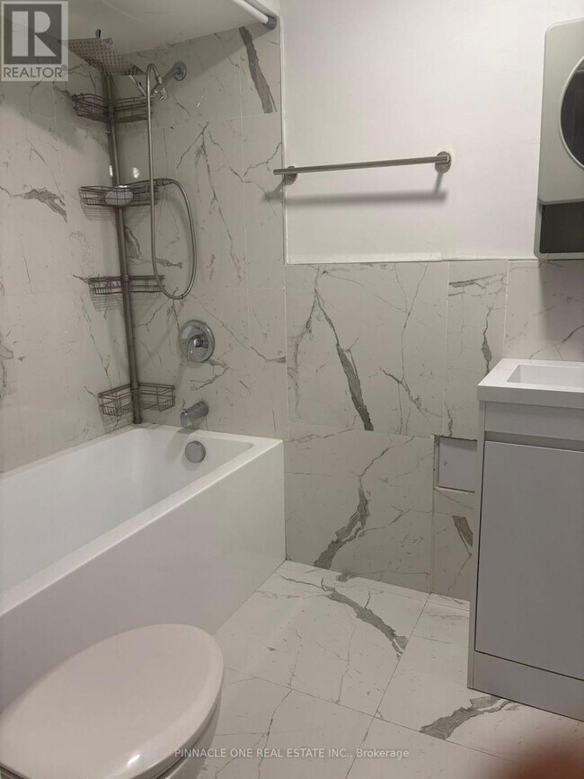 Photo du bâtiment - 979 Rambleberry Ave