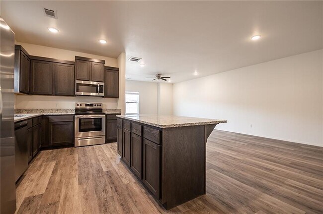 Building Photo - 825 S Rupple Rd