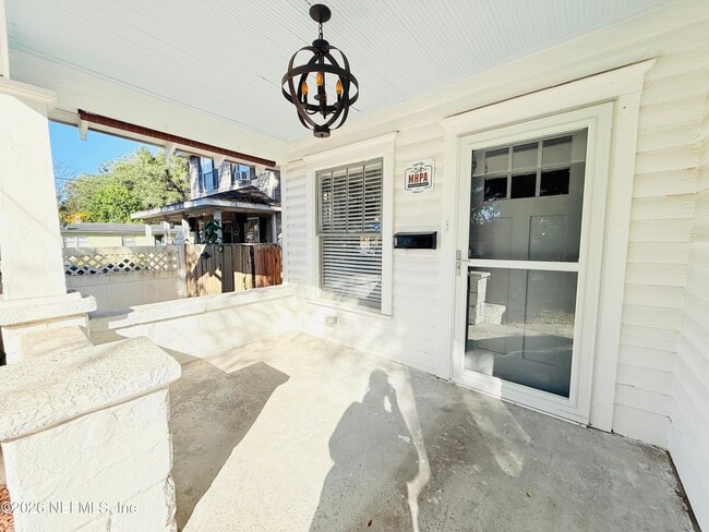 Foto del edificio - 3055 Rosselle St