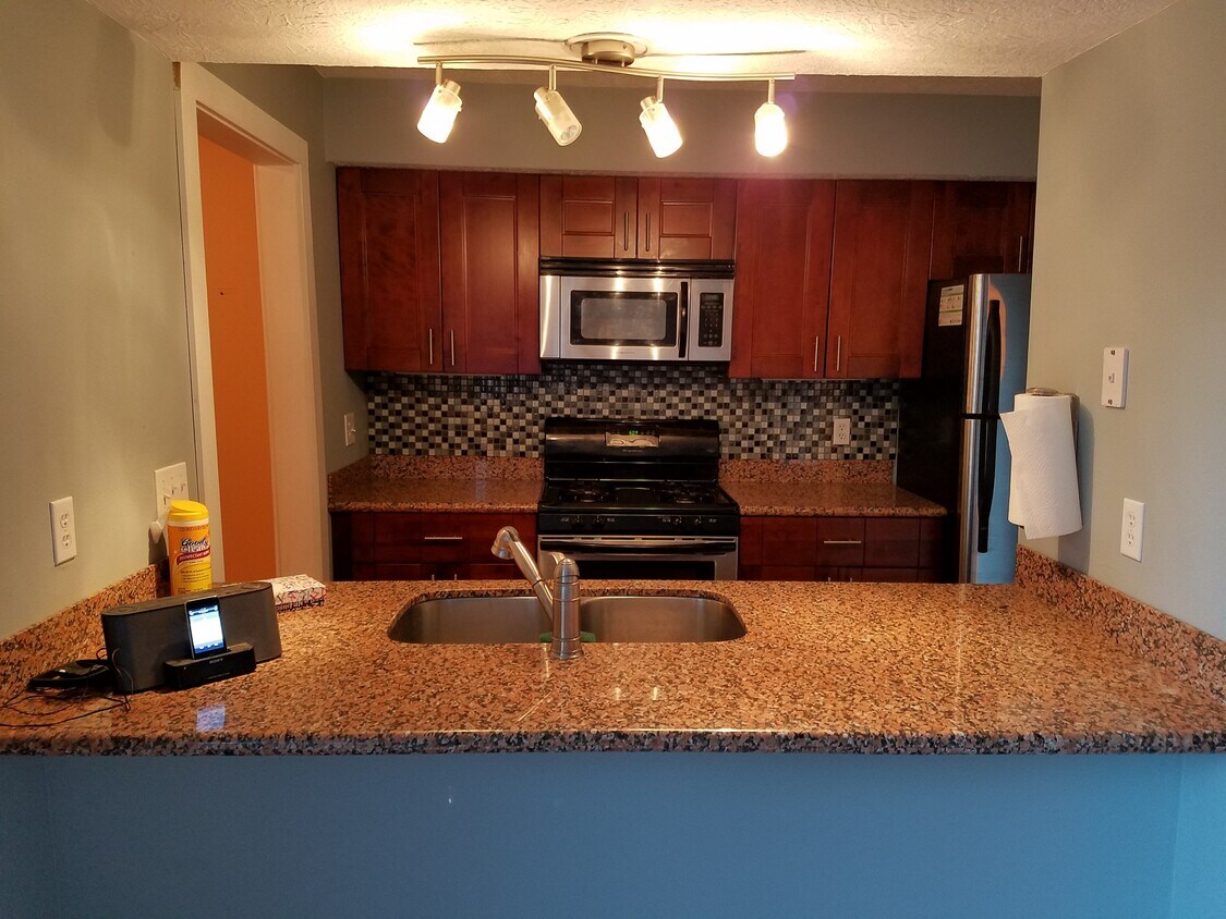 4882 Kristie Fls Unit 4882, Columbus, OH 43221 Condo for Rent in Columbus, OH