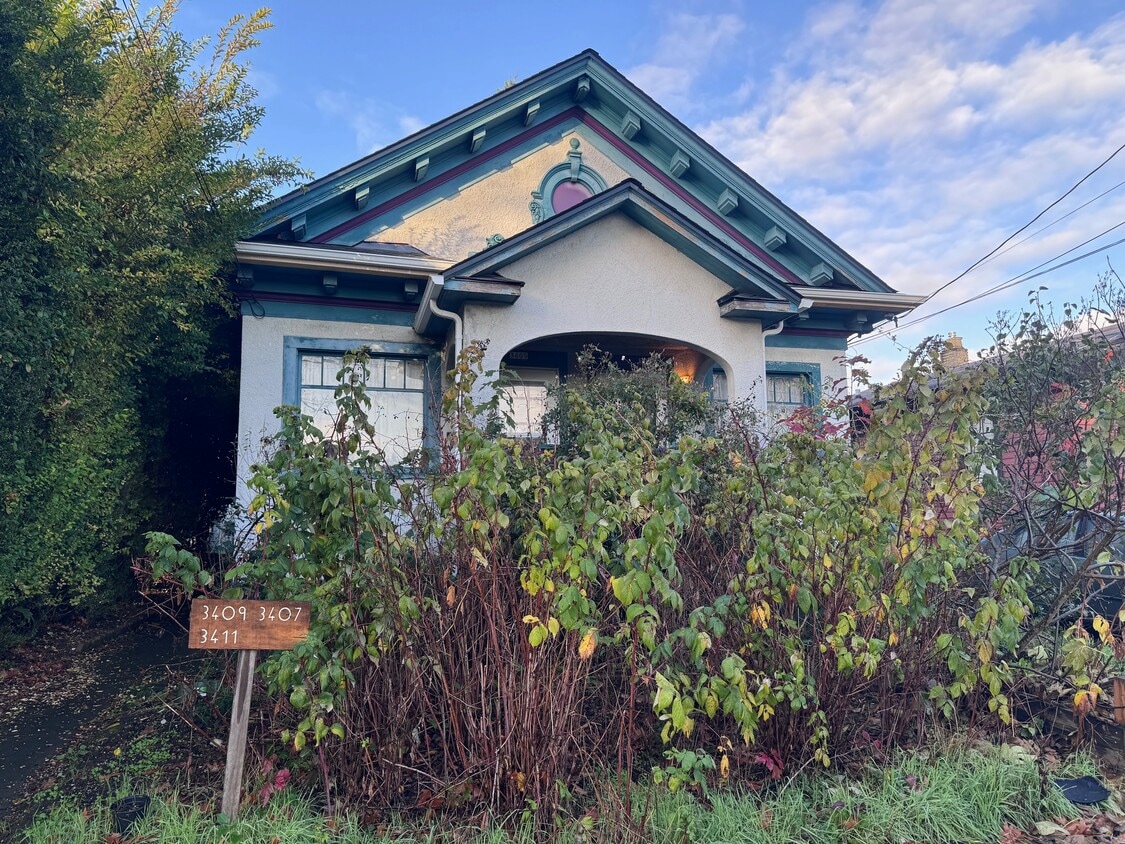 Primary Photo - 3409 SE 22nd Ave