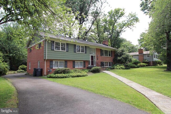 Foto del edificio - 304 Timber Ln