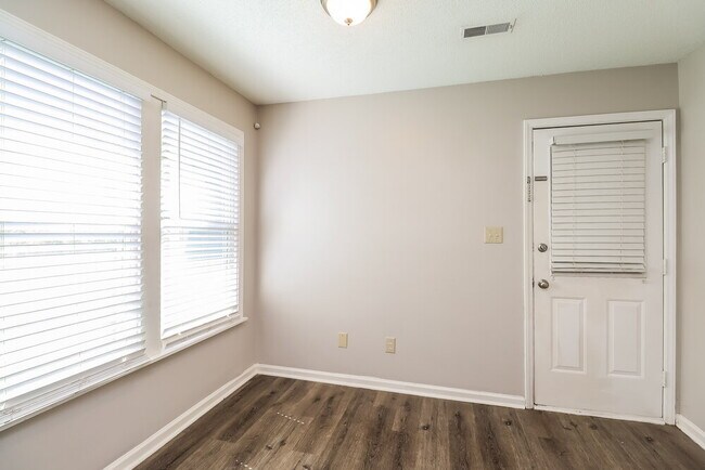 Foto del edificio - 5422 Doverstone Ct