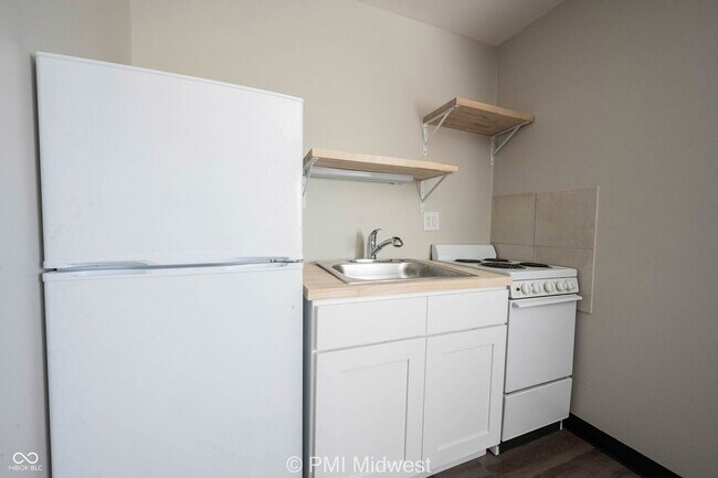 Foto del edificio - 2215 E 56th St