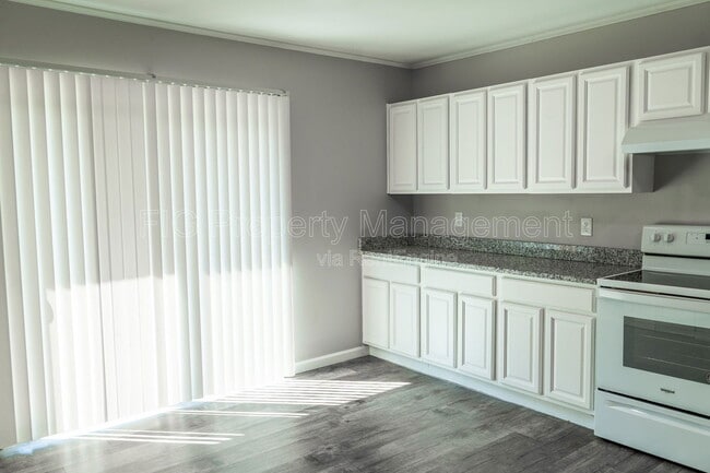 Photo - 112 Louella Dr Apartment