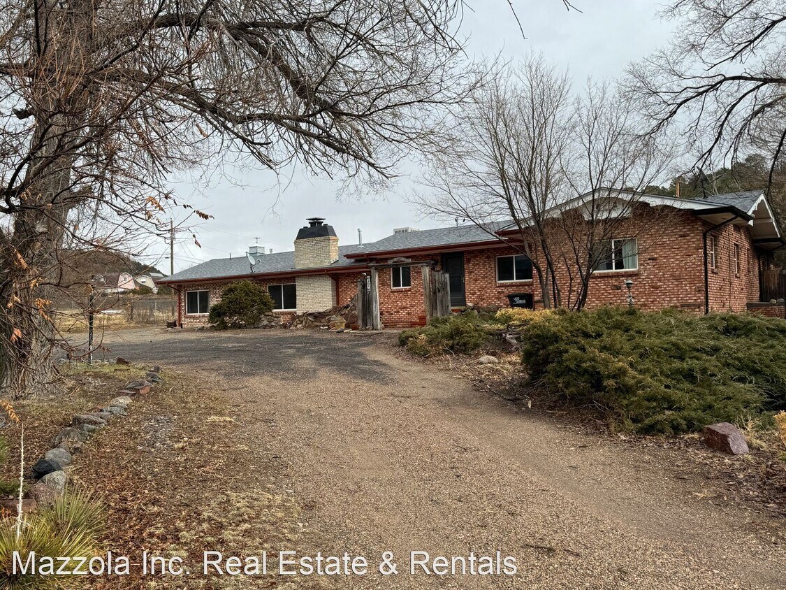 Primary Photo - 4 br, 3 bath House - 201 Rincon Loop