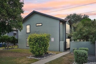 Building Photo - 10609 Starcrest Dr