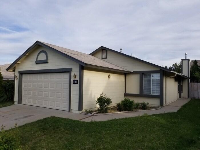 Beautifully, newly remodeled three bedroom... House Rental in Reno
