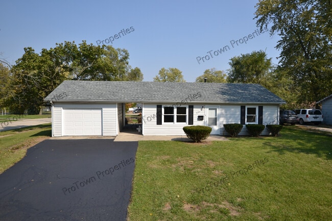 Building Photo - 201 Luana Rd