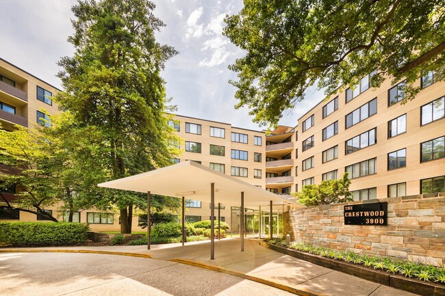 Building Photo - The Crestwood Apartments