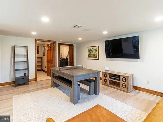 Foto del edificio - Charming 3-Bed/2-Bath Home in Upper Makefield Township. Available NOW!