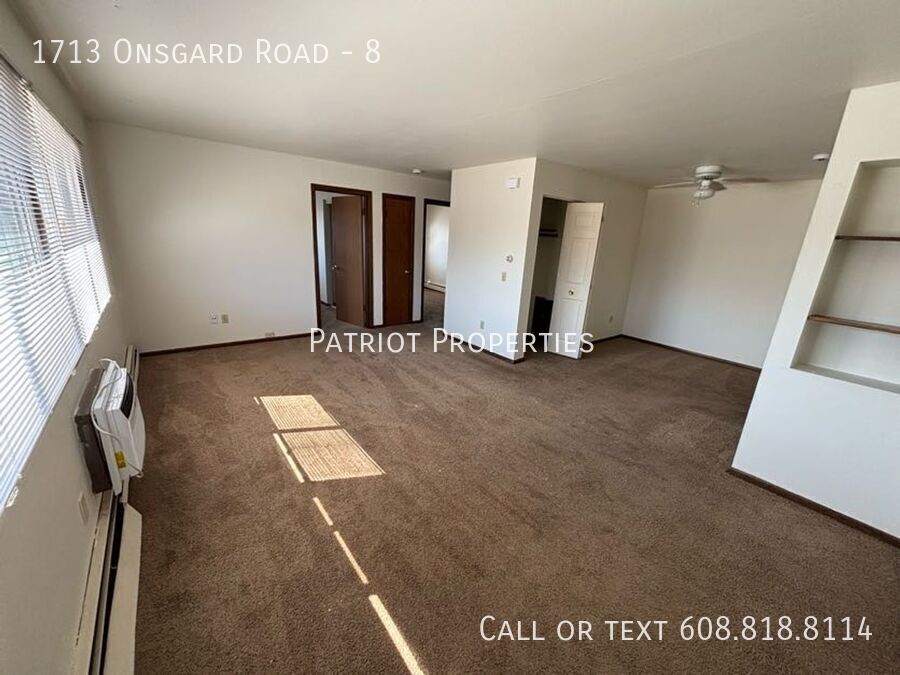 Foto principal - 2 bedroom/ 1 bath apartment in Madison, WI