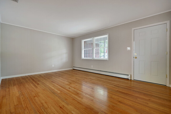 Building Photo - 508 Sunrise Blvd