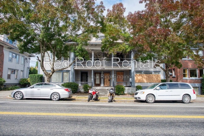 Building Photo - 1305 S 6th Ave
