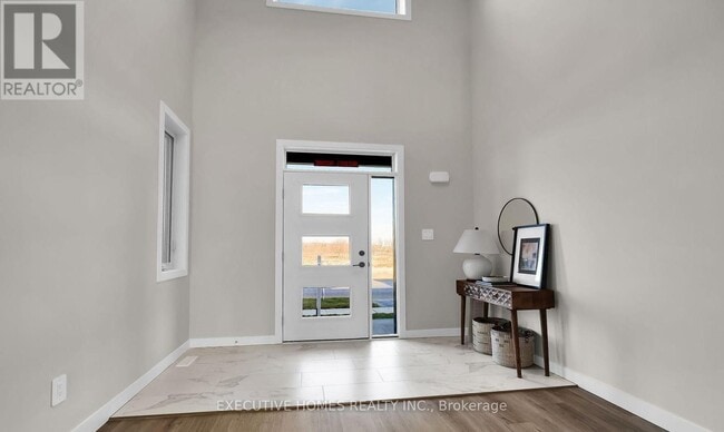 Building Photo - 6937 Royal Magnolia Ave