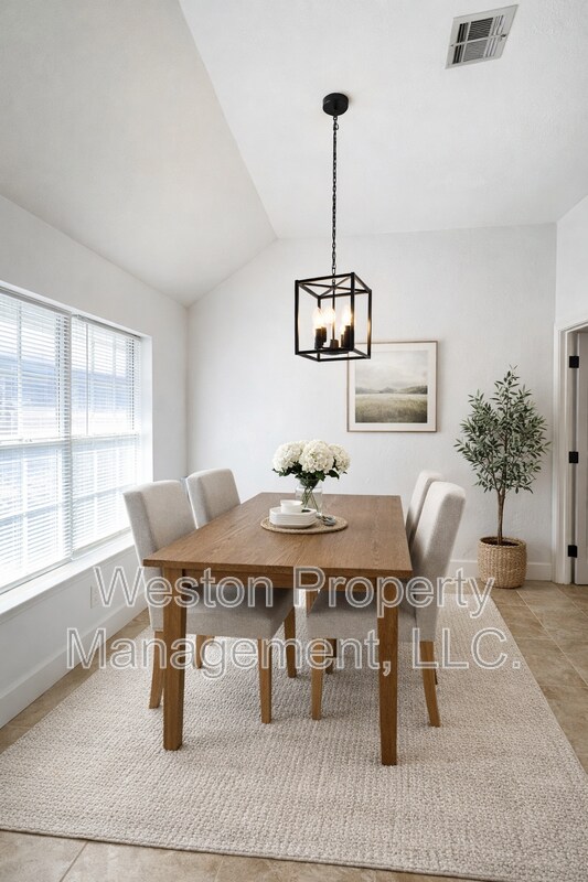 Building Photo - 18120 Chestnut Oak Dr