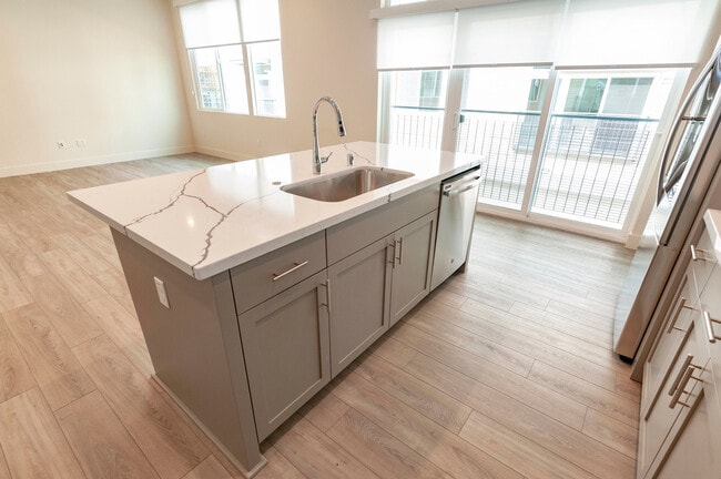 Building Photo - 182 Nexus Lp