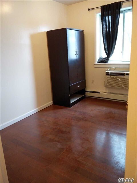 Foto del edificio - 161-11 72nd Ave