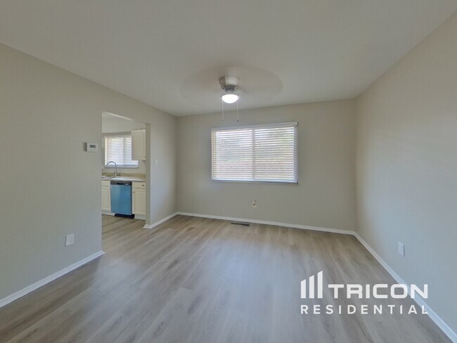 Foto del edificio - 6782 Dale Rd