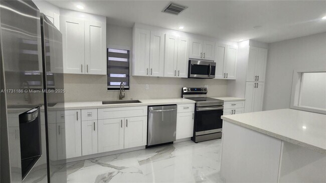 Foto del edificio - 10330 SW 35th St