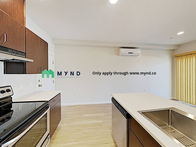 Building Photo - 2 br, 2 bath  - 519 T St Unit 204 204