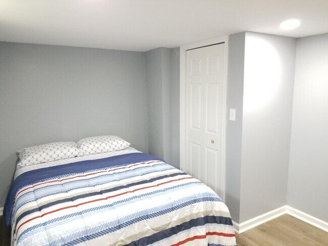Foto del edificio - 3501 Essex Rd